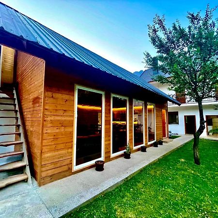 Lazer Cardaku Guesthouse Valbone Eksteriør bilde