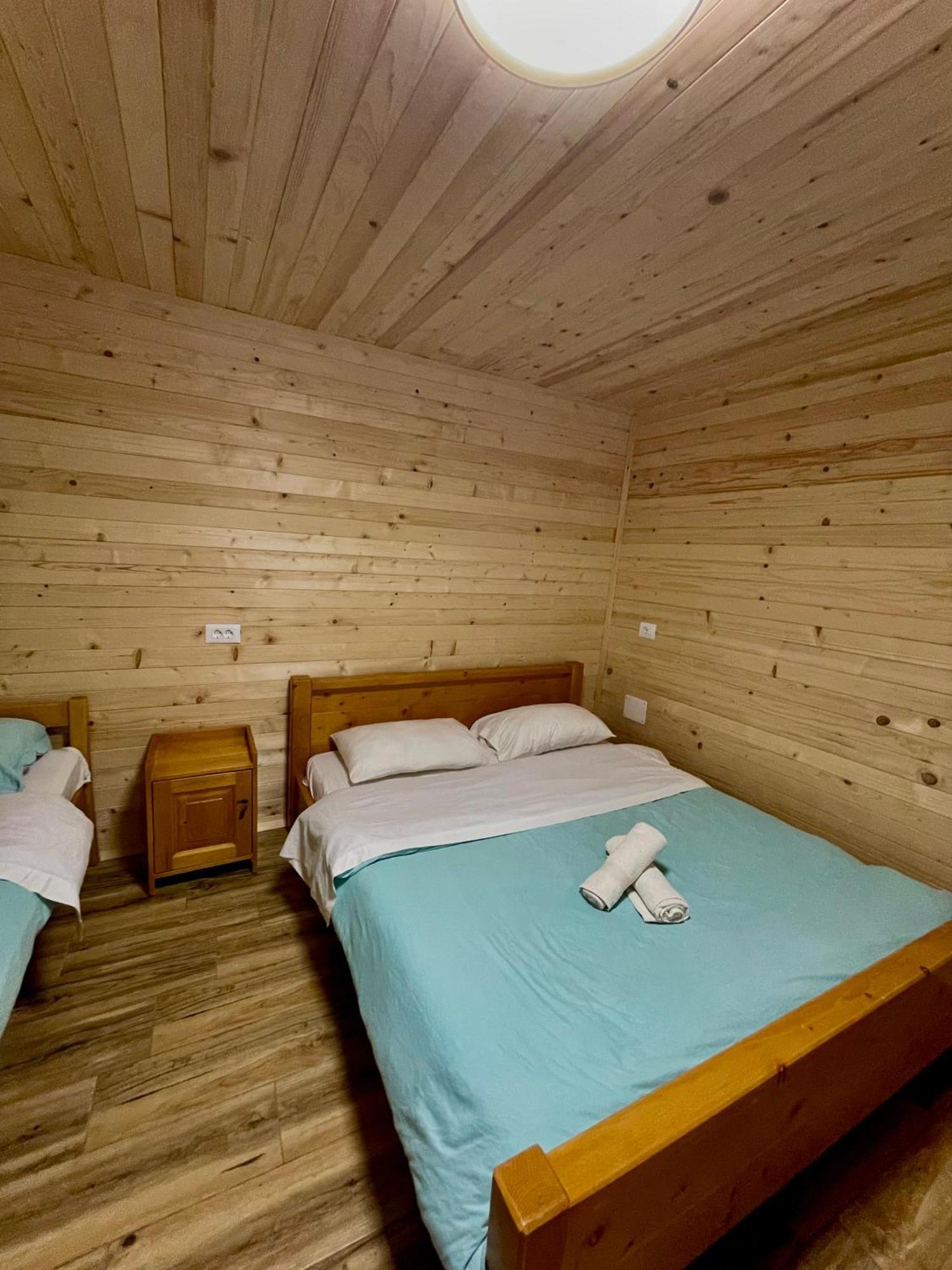 Lazer Cardaku Guesthouse Valbone Eksteriør bilde