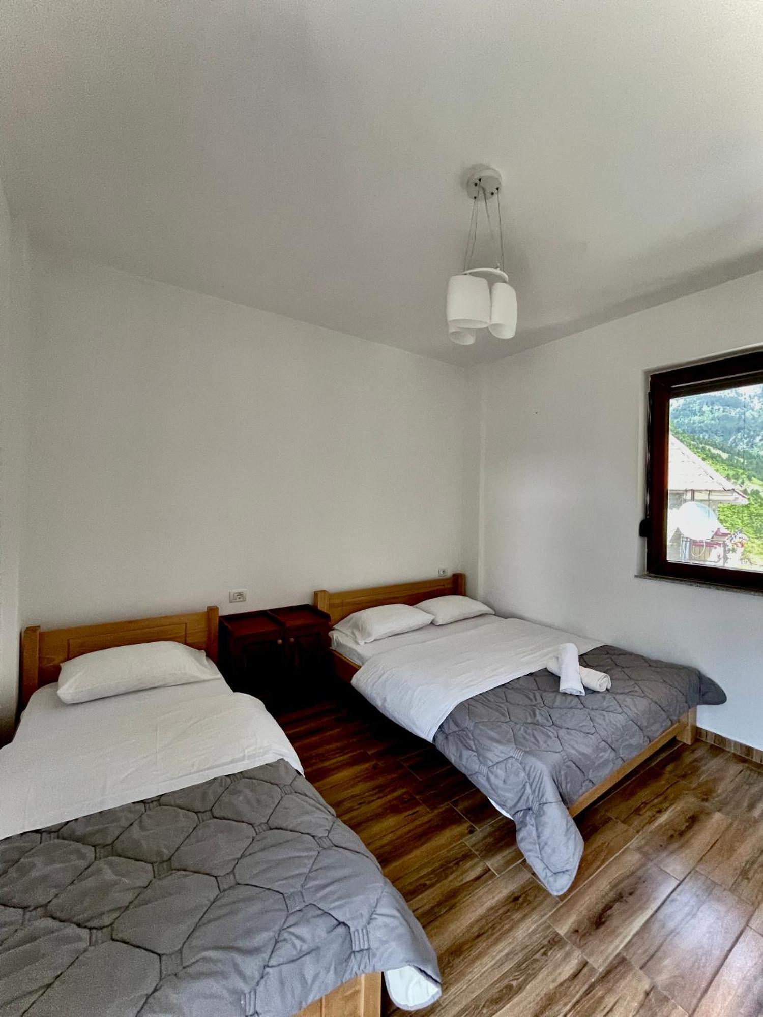 Lazer Cardaku Guesthouse Valbone Eksteriør bilde
