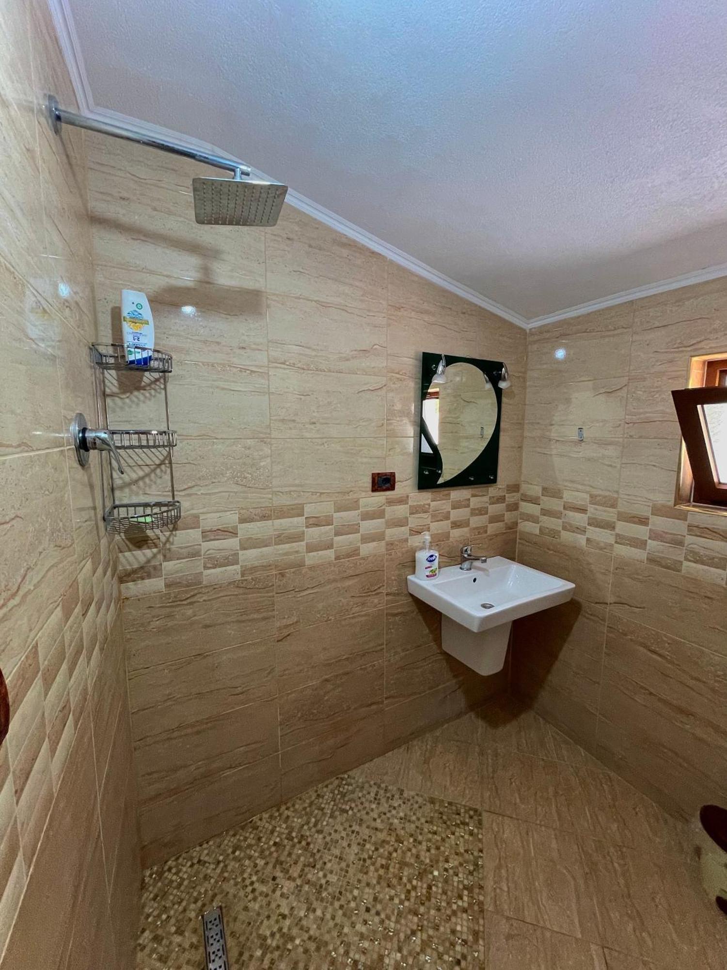 Lazer Cardaku Guesthouse Valbone Eksteriør bilde