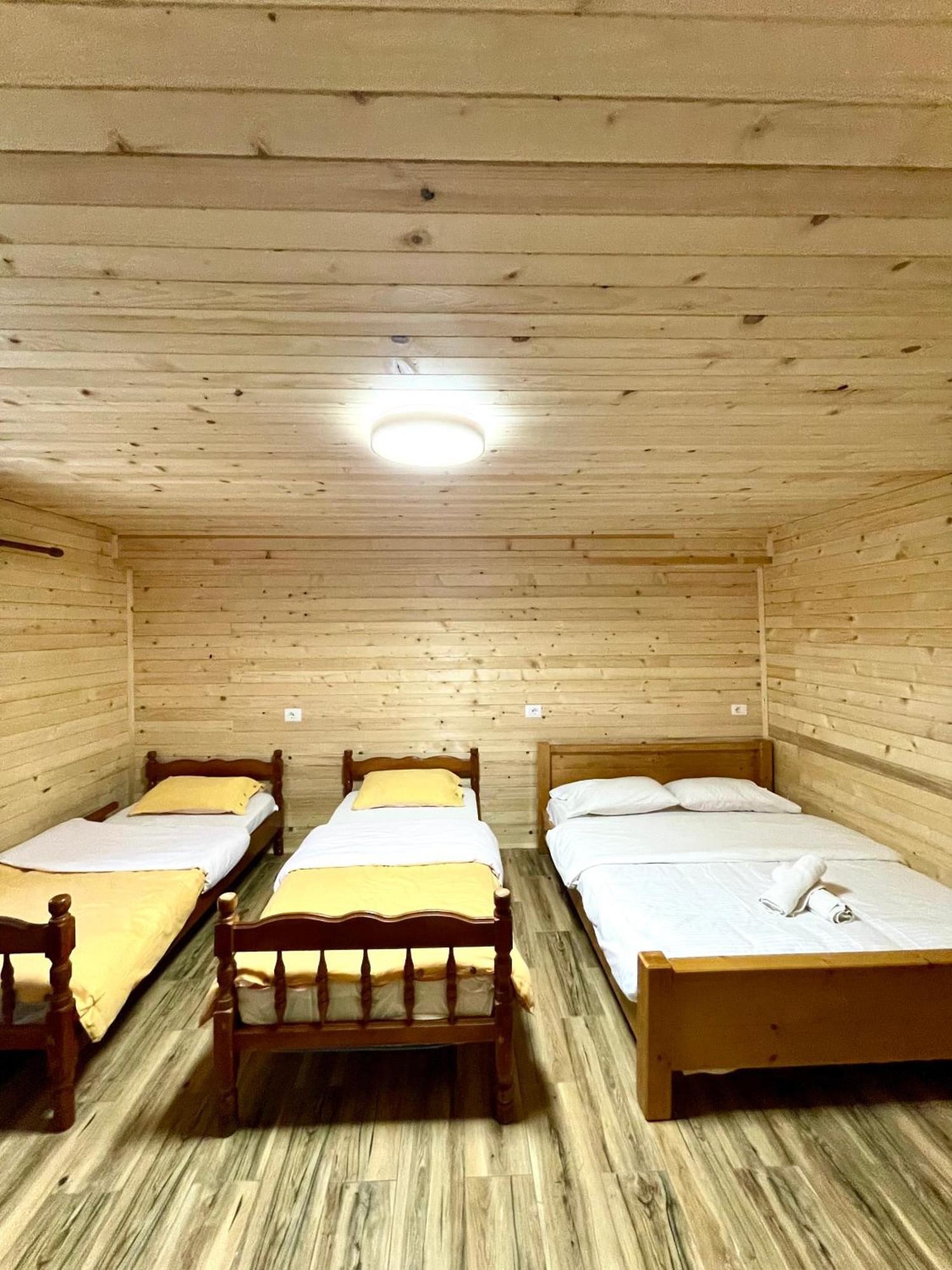Lazer Cardaku Guesthouse Valbone Eksteriør bilde