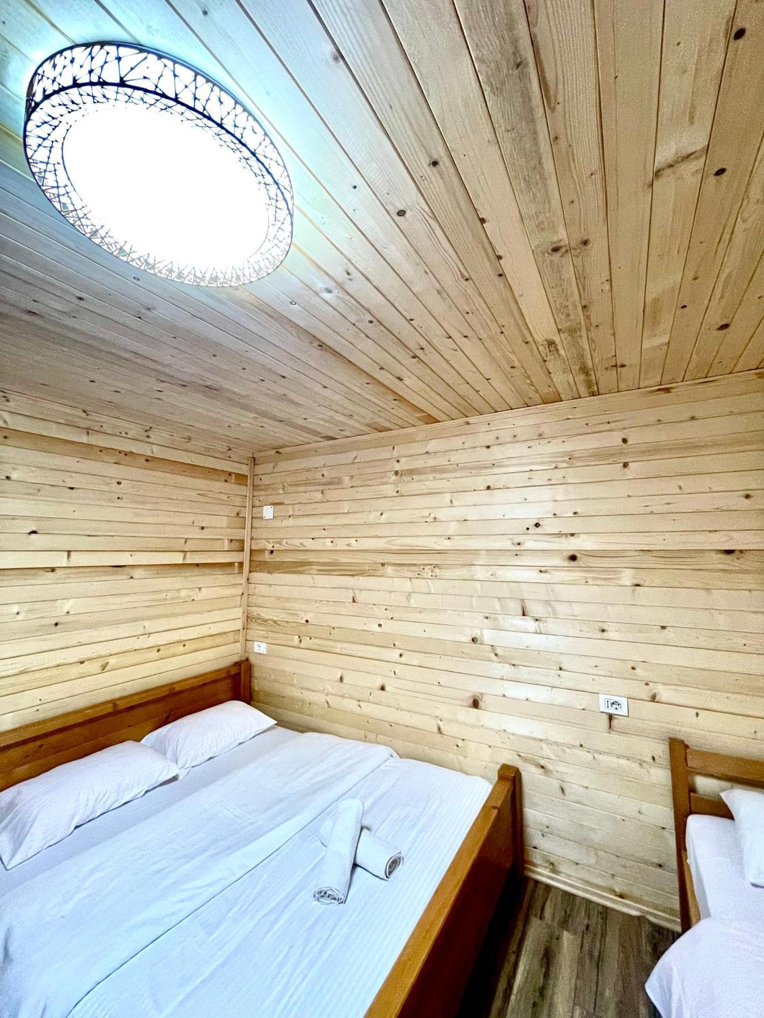 Lazer Cardaku Guesthouse Valbone Eksteriør bilde